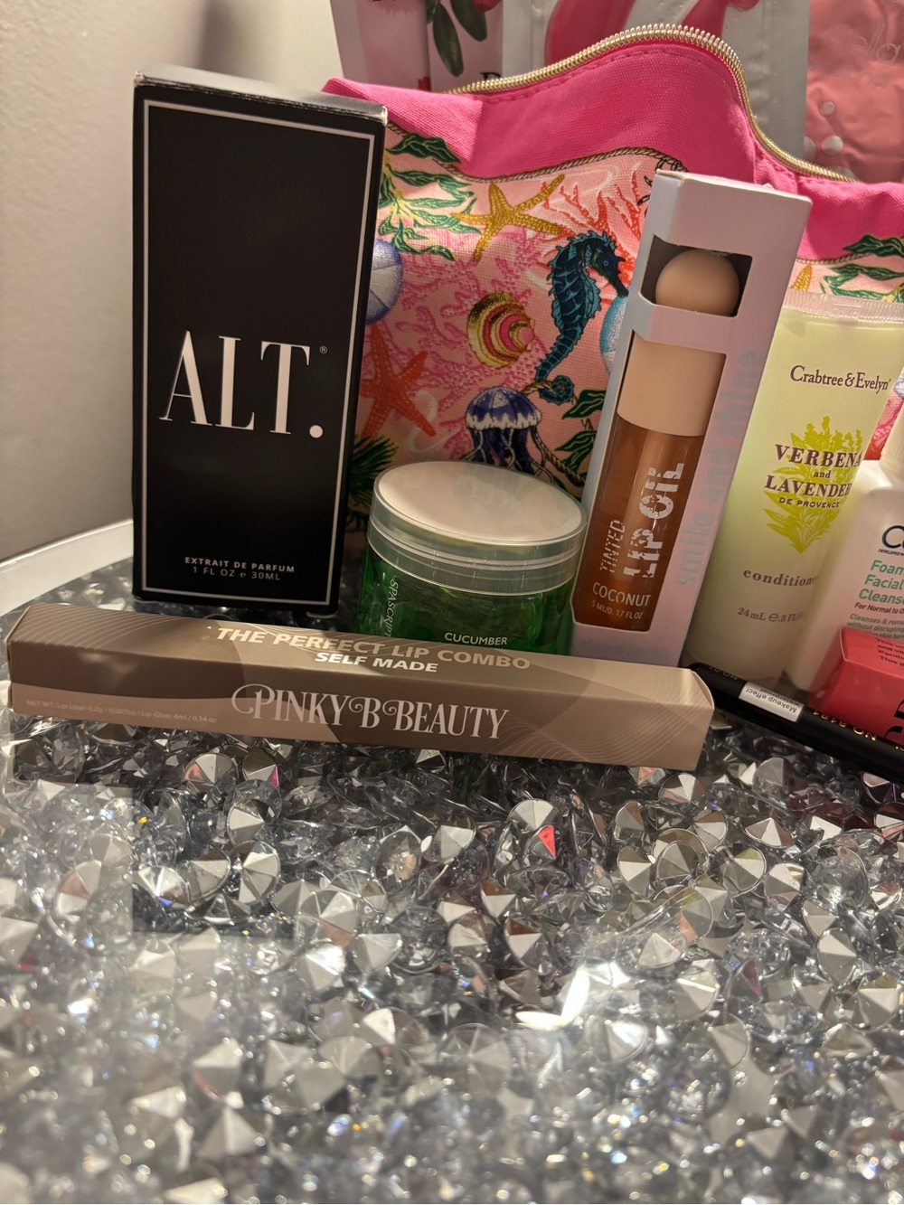 Assorted Women’s Makeup & Skincare 17pc - Picture 3 of 8
